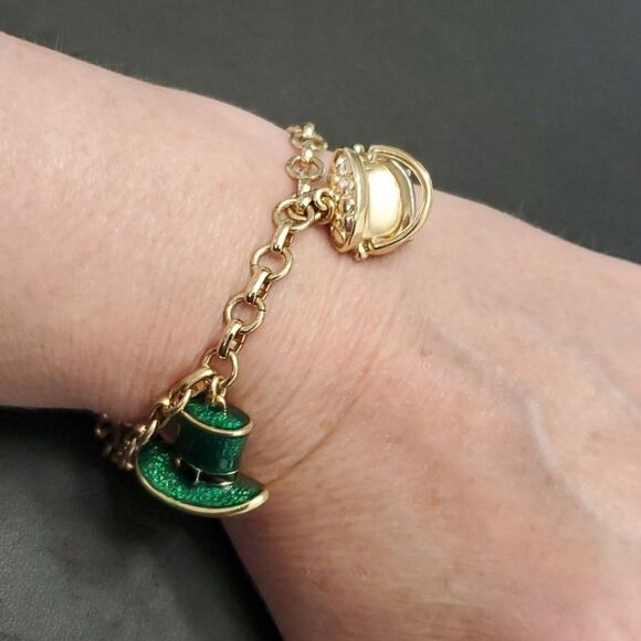 Napier Luck of the Irish charm bracelet - Picture 1 of 15